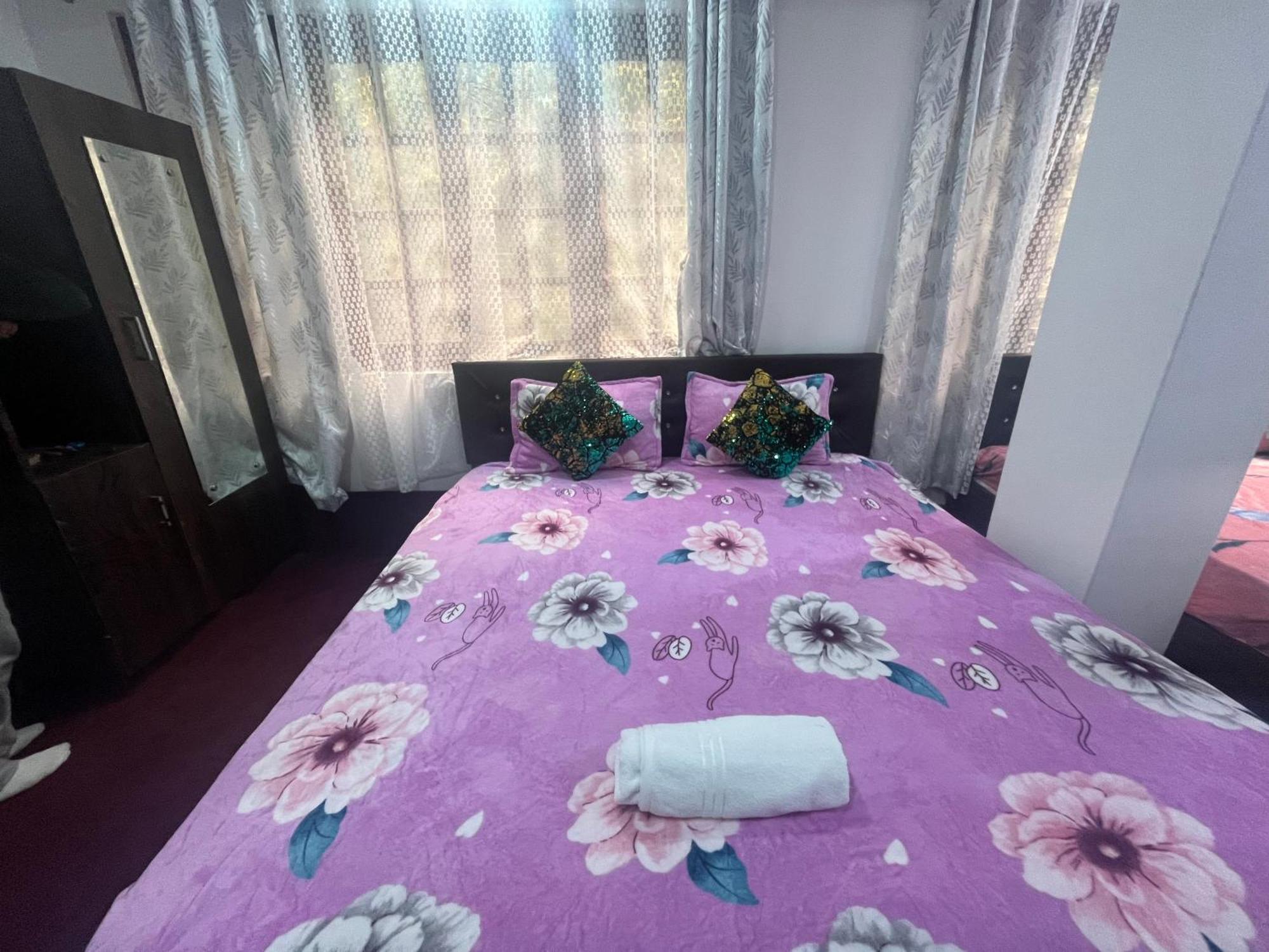 Shalom Inn Home Stay Dardzsiling Kültér fotó